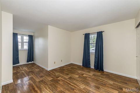 Tiny photo for 716 Reinke Road, Ballwin, MO 63021 (MLS # 26021965)