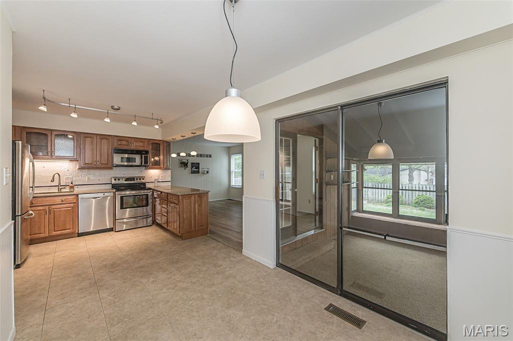 Westglen Village 1 - Residential