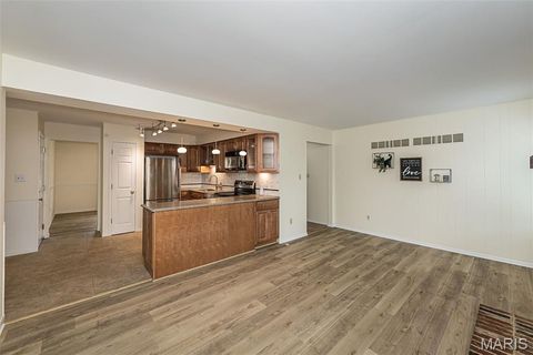 Tiny photo for 716 Reinke Road, Ballwin, MO 63021 (MLS # 26021965)