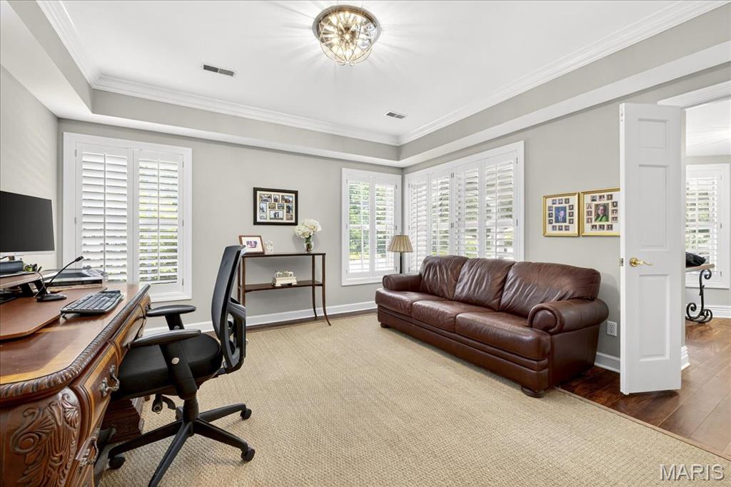 Frontenac, Missouri 63131, United States, 6 Bedrooms Bedrooms, ,6 BathroomsBathrooms,Residential,Pending,200909