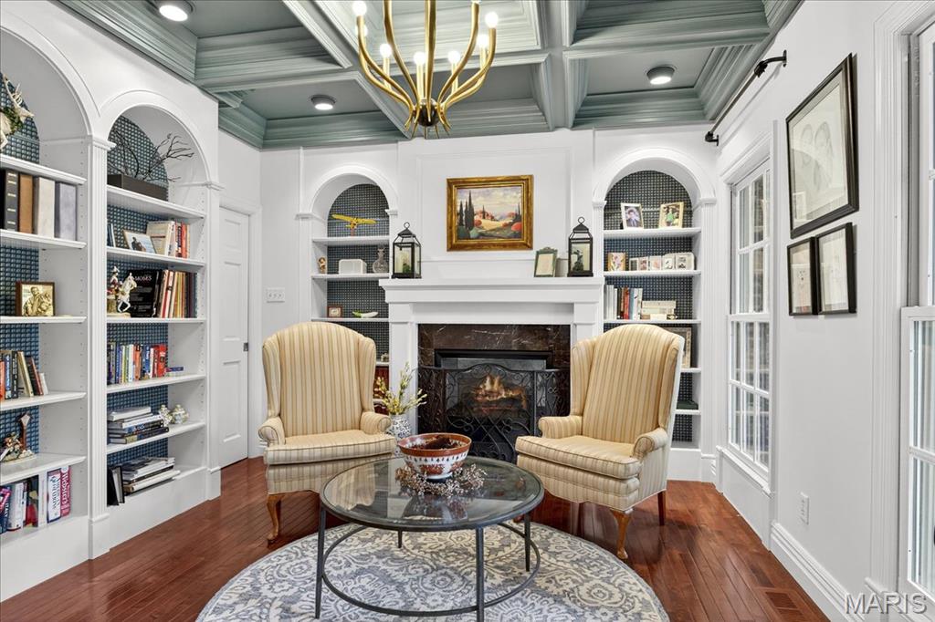 Frontenac, Missouri 63131, United States, 6 Bedrooms Bedrooms, ,6 BathroomsBathrooms,Residential,Pending,200909