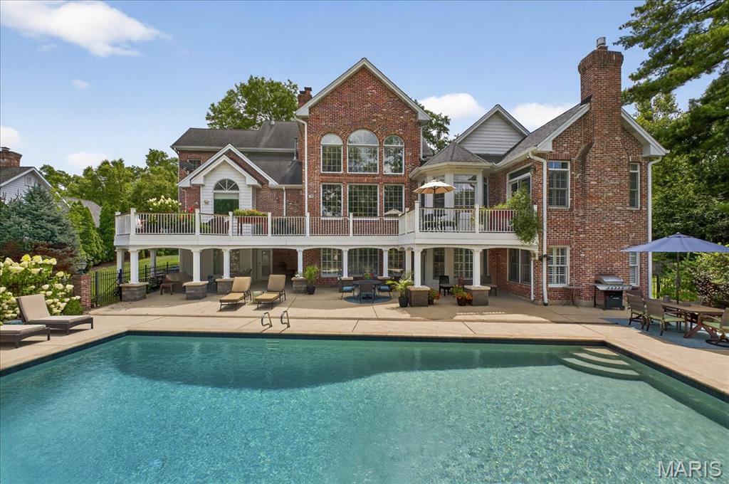 Frontenac, Missouri 63131, United States, 6 Bedrooms Bedrooms, ,6 BathroomsBathrooms,Residential,Pending,200909