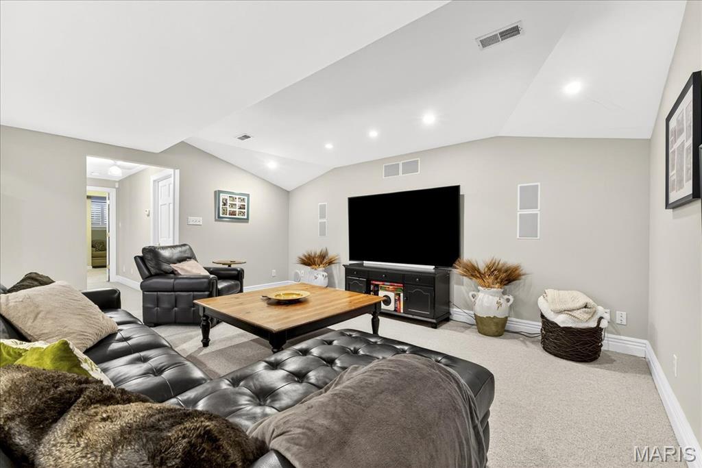 Frontenac, Missouri 63131, United States, 6 Bedrooms Bedrooms, ,6 BathroomsBathrooms,Residential,Pending,200909