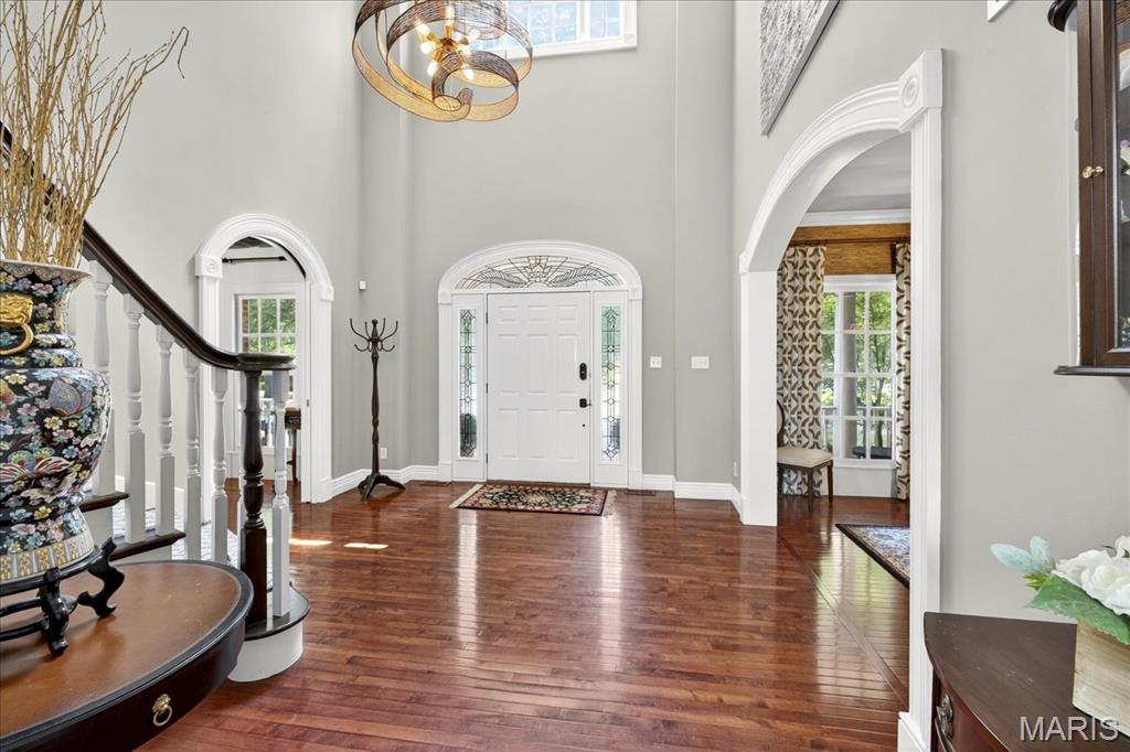 Frontenac, Missouri 63131, United States, 6 Bedrooms Bedrooms, ,6 BathroomsBathrooms,Residential,Pending,200909