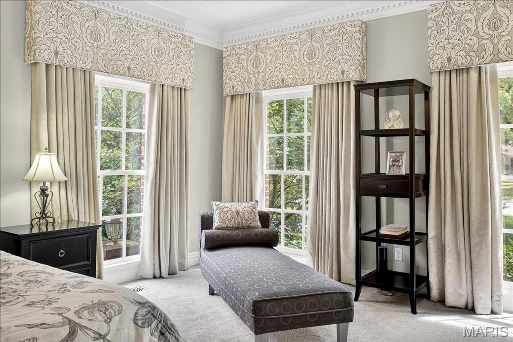 Frontenac, Missouri 63131, United States, 6 Bedrooms Bedrooms, ,6 BathroomsBathrooms,Residential,Pending,200909