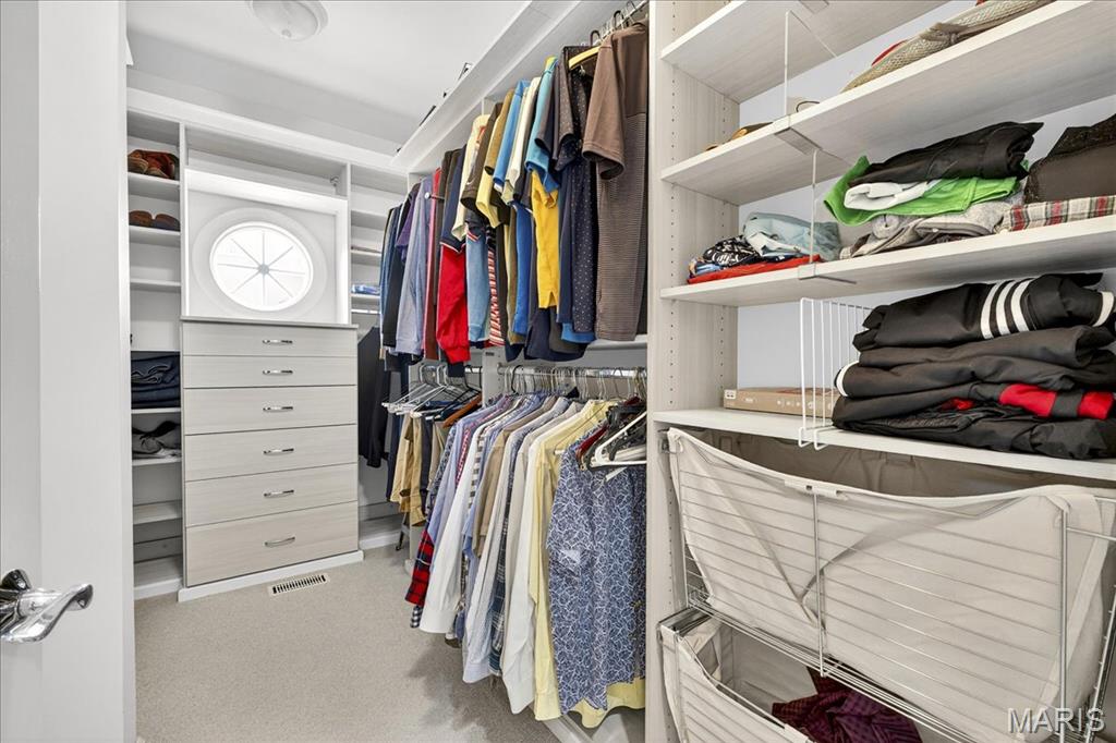 Frontenac, Missouri 63131, United States, 6 Bedrooms Bedrooms, ,6 BathroomsBathrooms,Residential,Pending,200909