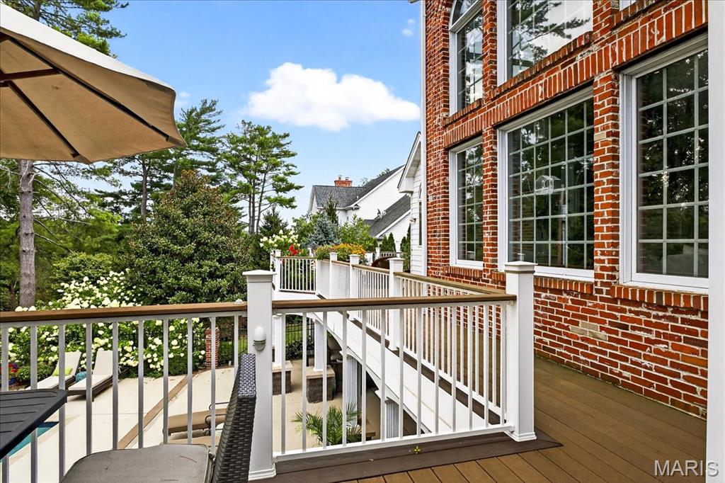 Frontenac, Missouri 63131, United States, 6 Bedrooms Bedrooms, ,6 BathroomsBathrooms,Residential,Pending,200909