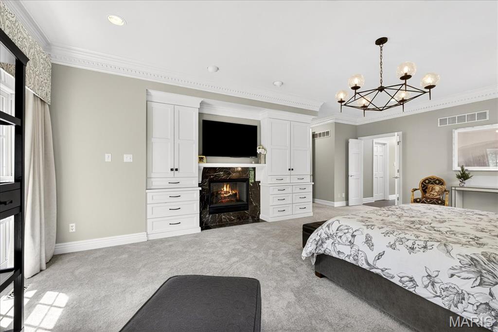 Frontenac, Missouri 63131, United States, 6 Bedrooms Bedrooms, ,6 BathroomsBathrooms,Residential,Pending,200909