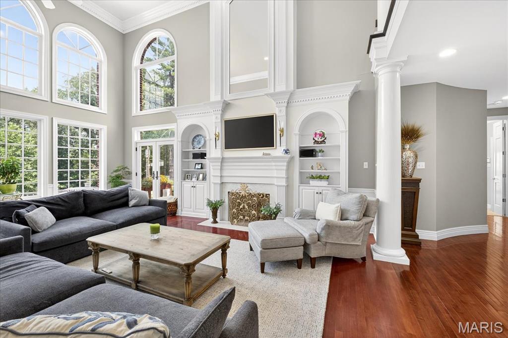 Frontenac, Missouri 63131, United States, 6 Bedrooms Bedrooms, ,6 BathroomsBathrooms,Residential,Pending,200909