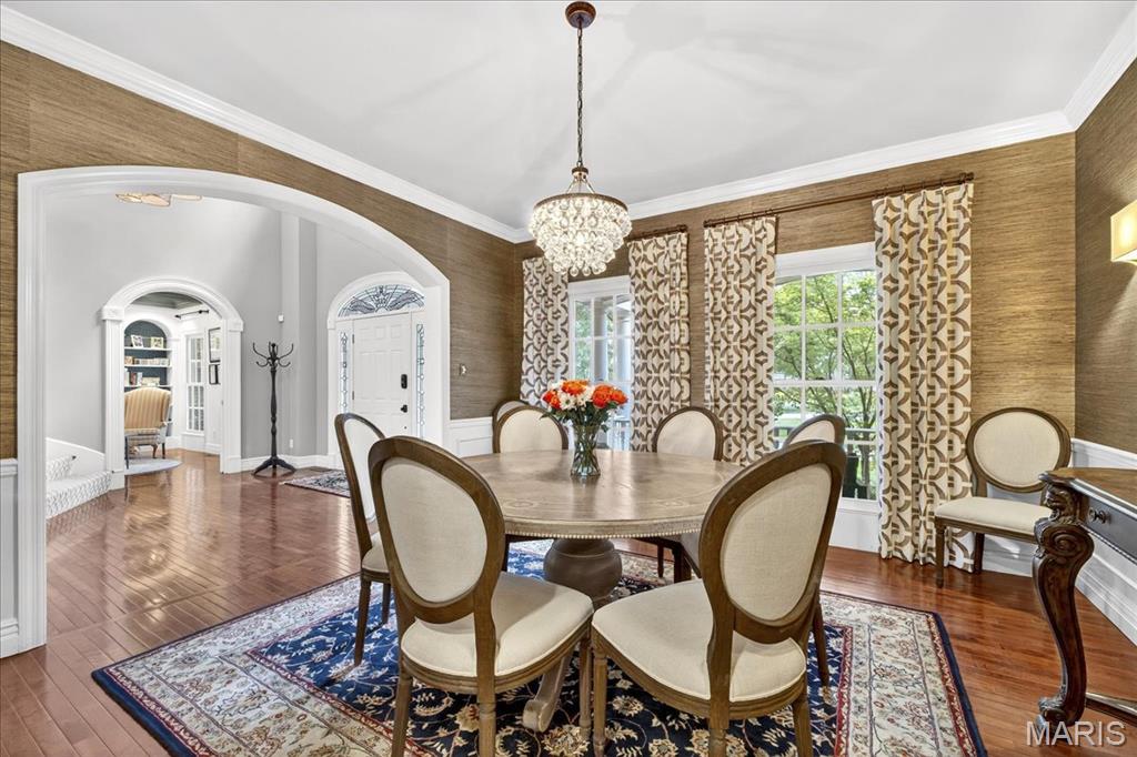 Frontenac, Missouri 63131, United States, 6 Bedrooms Bedrooms, ,6 BathroomsBathrooms,Residential,Pending,200909