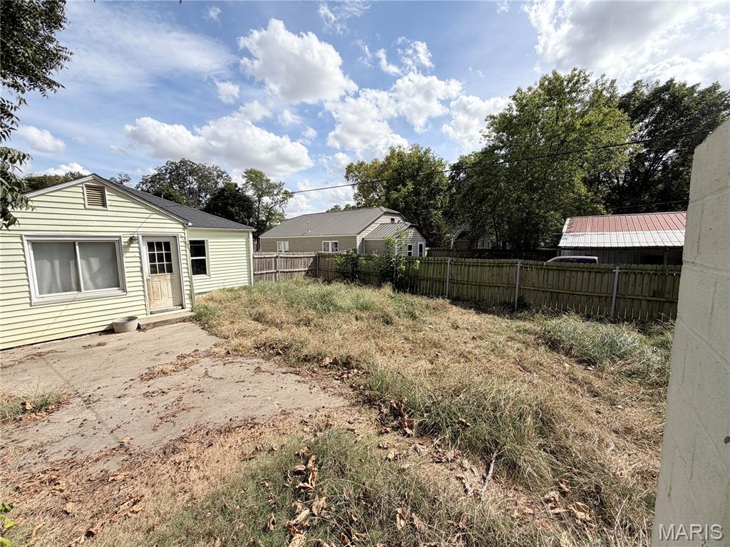 Photo of 815 N Walnut Street, Dexter, MO 63841 (MLS # 26066866)