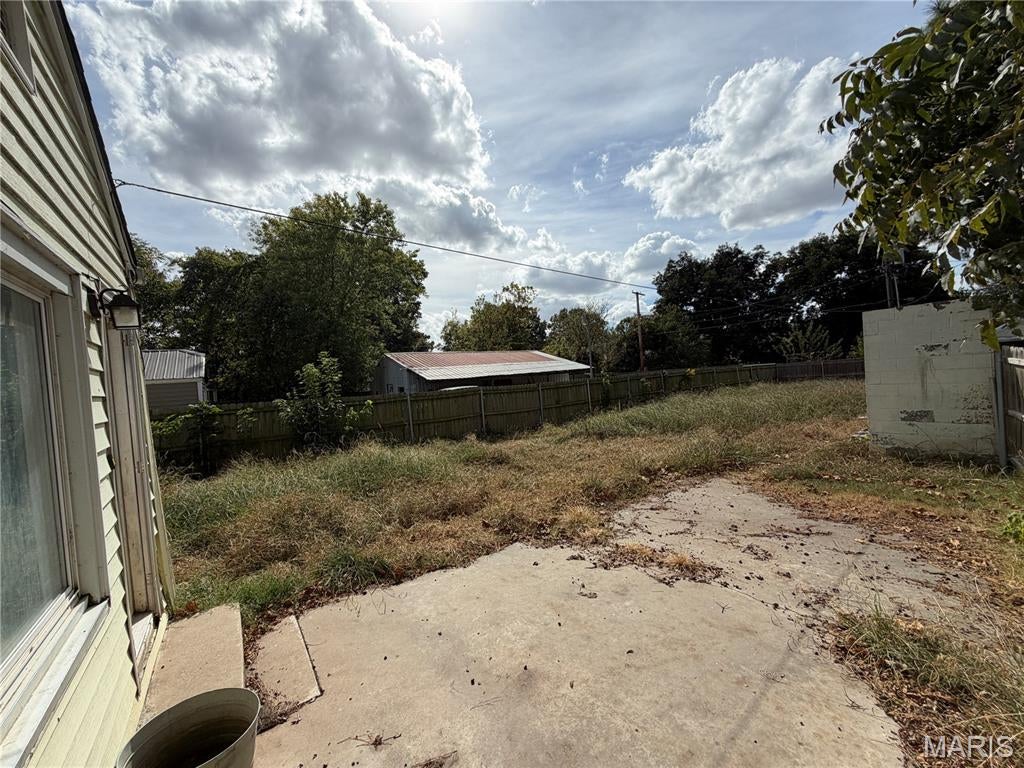 Photo of 815 N Walnut Street, Dexter, MO 63841 (MLS # 26066866)