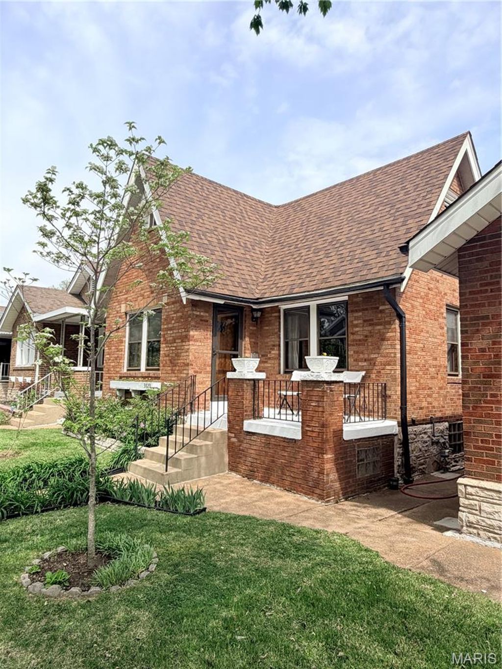 Photo of 3829 Burgen Avenue, St Louis, MO 63116 (MLS # 26025502)