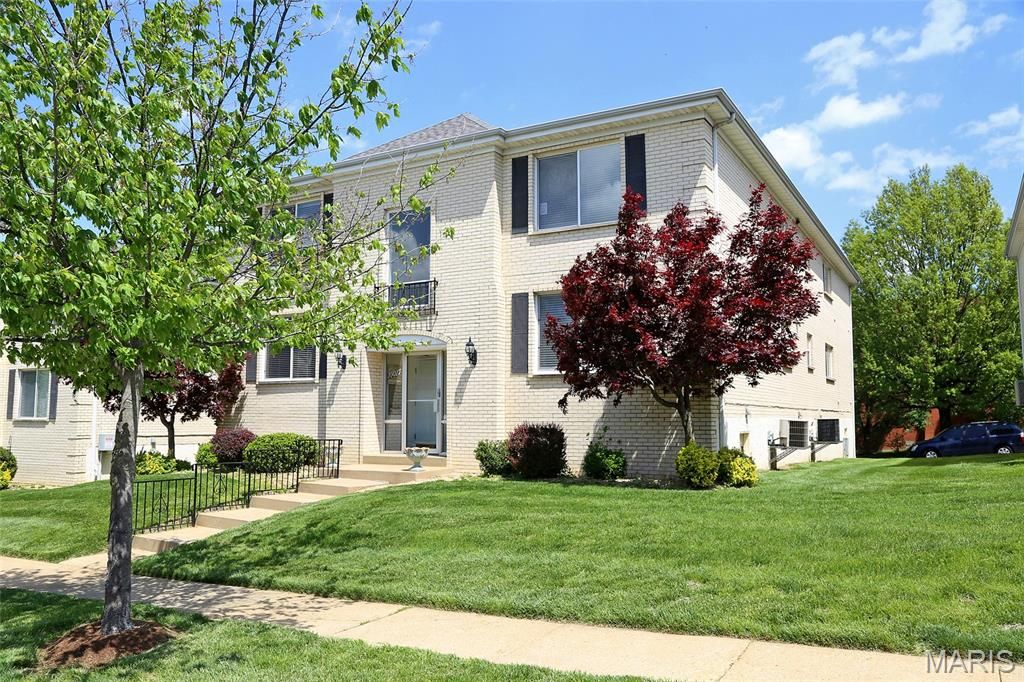Photo of 10017 Chardin Way #3, St Louis, MO 63128 (MLS # 26026056)