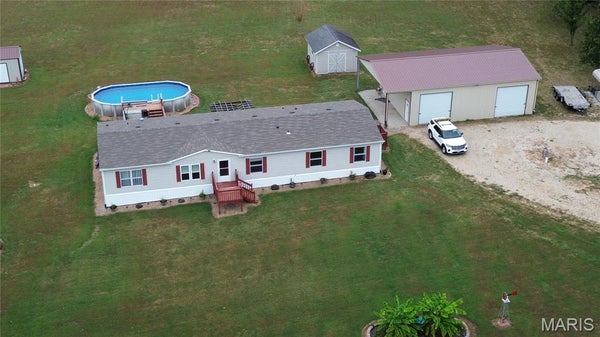 20499 TOWNSHIP LINE RD, WARRENTON, MO 63383 - Image fb2d1403bdcd42f94ae007a0cc74daee/1912714371