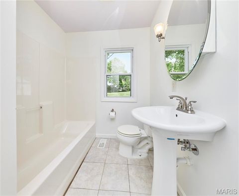 Tiny photo for 385 Annie Avenue, Troy, MO 63379 (MLS # 26020531)