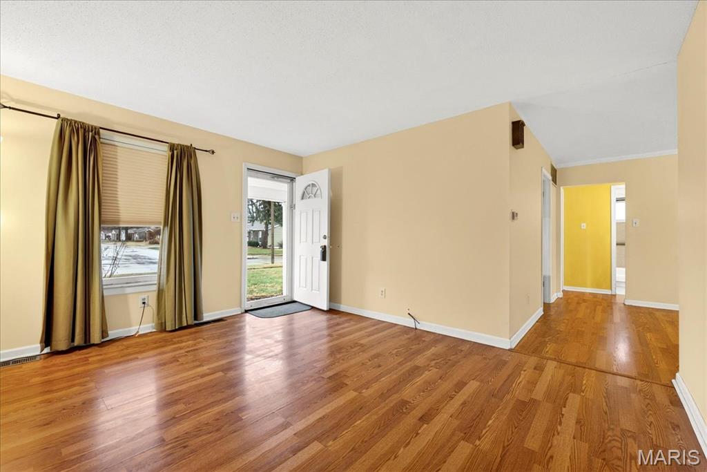 Hazelwood, Missouri 63042, United States, 3 Bedrooms Bedrooms, ,2 BathroomsBathrooms,Residential,Active,257521