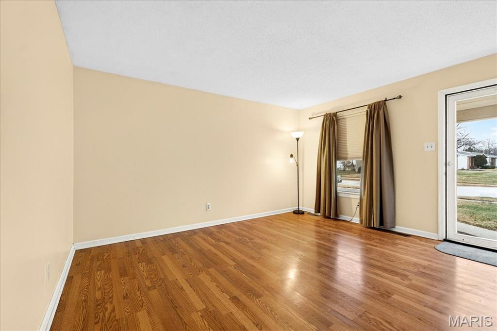 Hazelwood, Missouri 63042, United States, 3 Bedrooms Bedrooms, ,2 BathroomsBathrooms,Residential,Active,257521