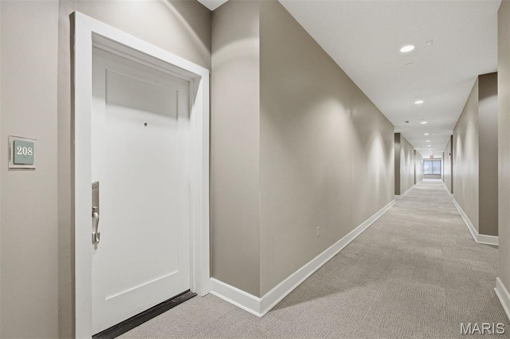 6451 Clayton Road 208