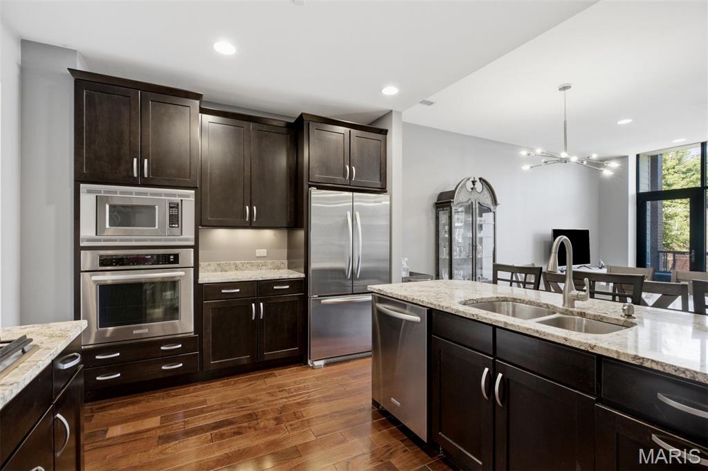 6451 Clayton Road 208