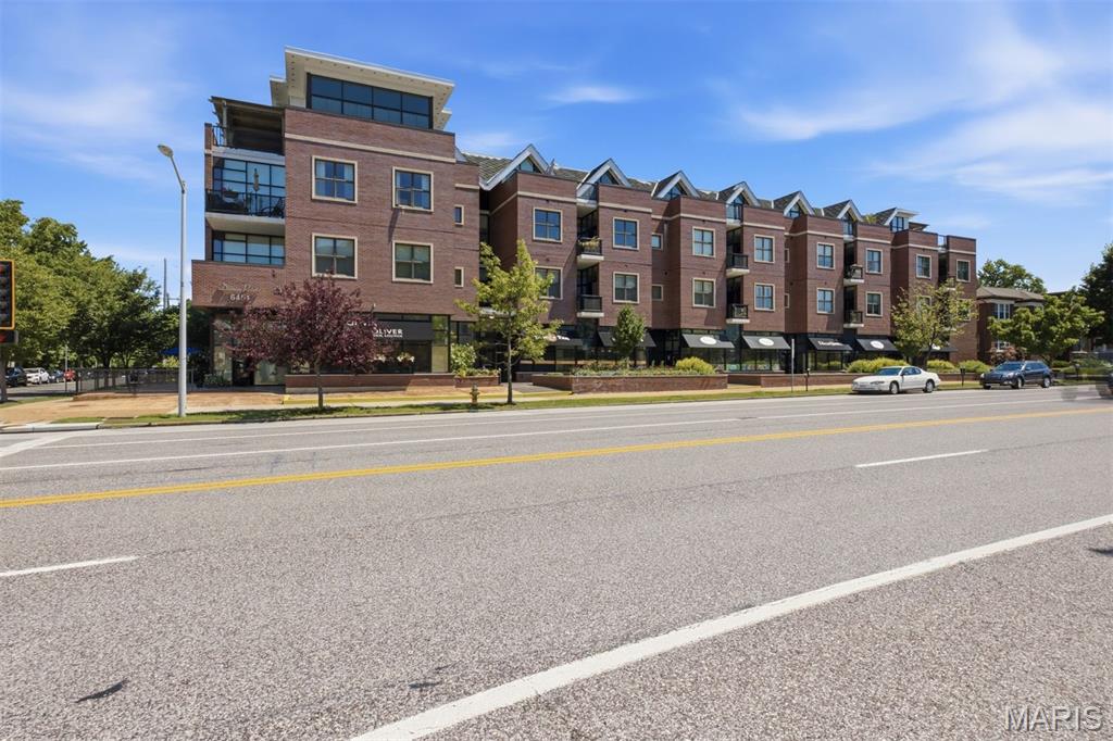 6451 Clayton Road 208