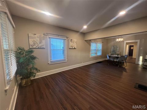 1604 Quendo Avenue University City MO 63130
