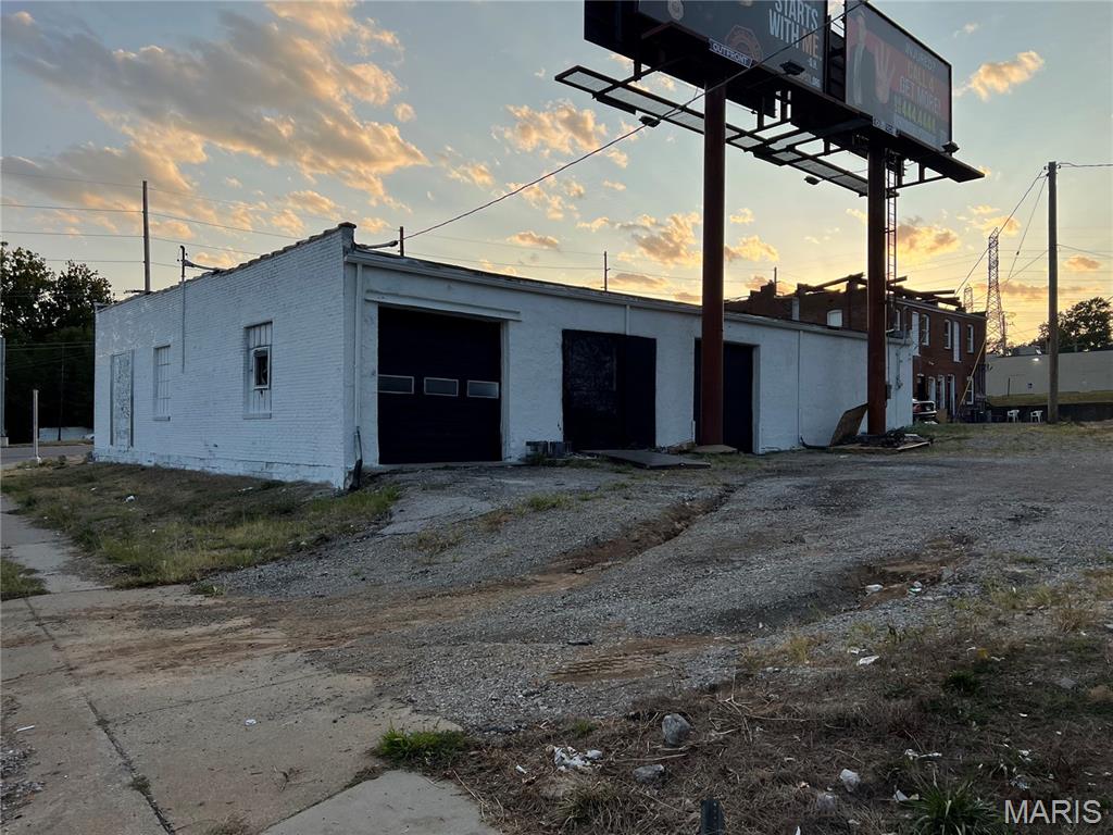 Lyndhurst - Commercial Sale