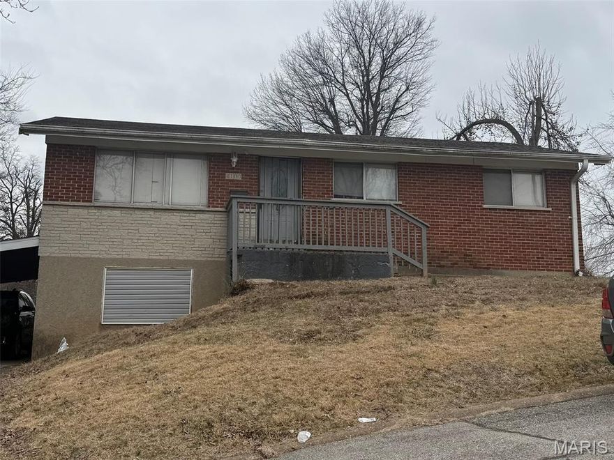 Investment property with section 8 tenants in place. Property for sale as part of a portfolio of four properties ( 26006825 , 26006820, 26006827, 26006831).