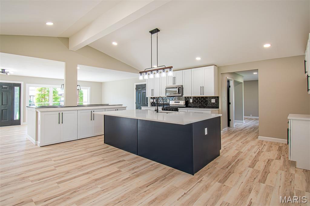 BELLERIVE ESTATES - Residential