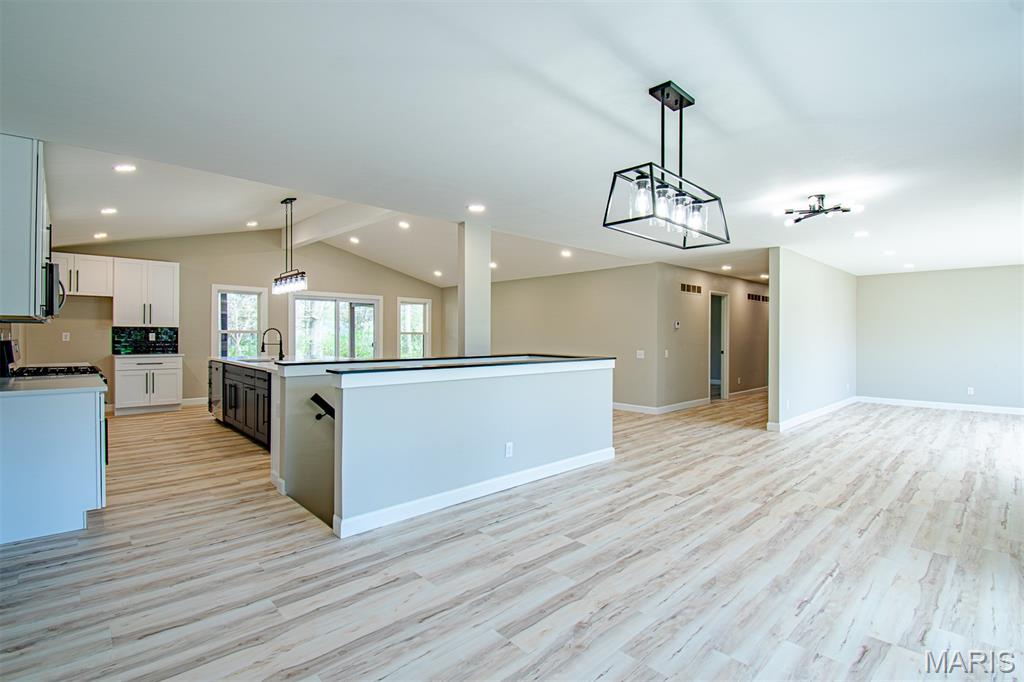 BELLERIVE ESTATES - Residential