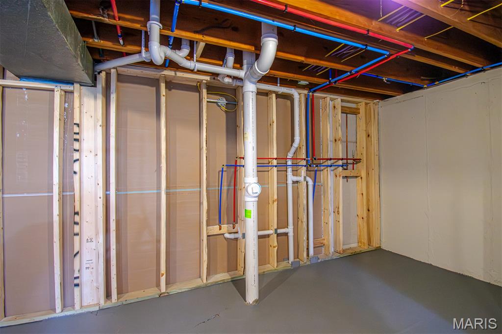 BELLERIVE ESTATES - Residential