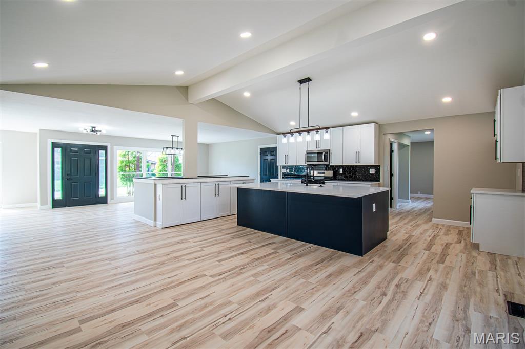 BELLERIVE ESTATES - Residential