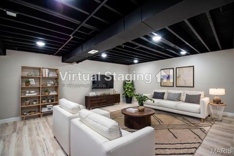 Tiny photo for 13123 DARTAGNAN Court, Creve Coeur, MO 63141 (MLS # 26020446)