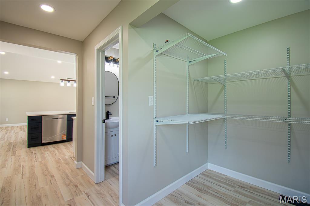 BELLERIVE ESTATES - Residential