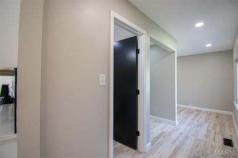 Tiny photo for 13123 DARTAGNAN Court, Creve Coeur, MO 63141 (MLS # 26020446)