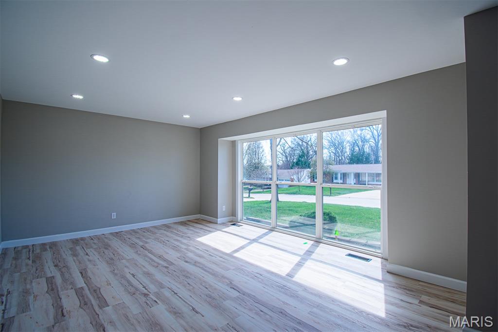 BELLERIVE ESTATES - Residential