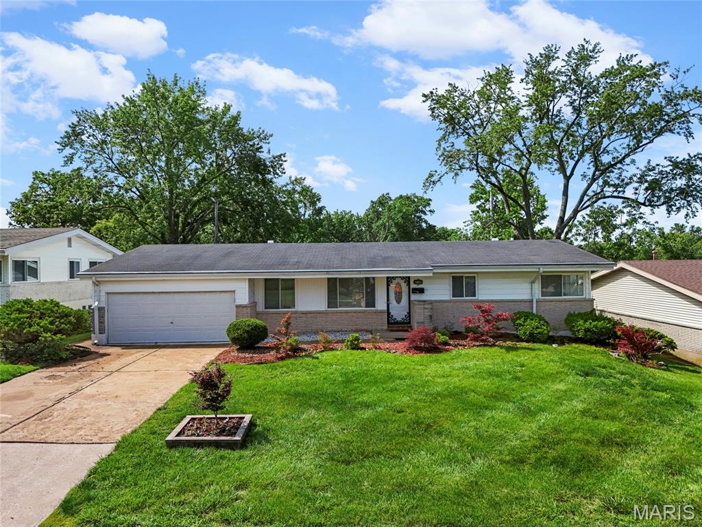 Hathaway Manor 12 - Residential