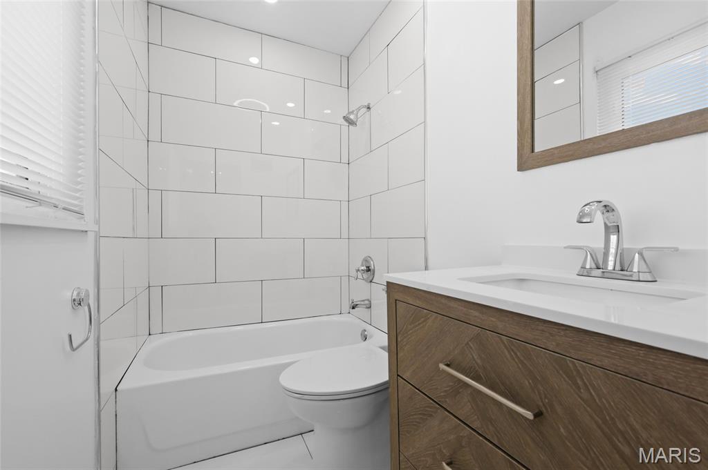 Hathaway Manor 12 - Residential