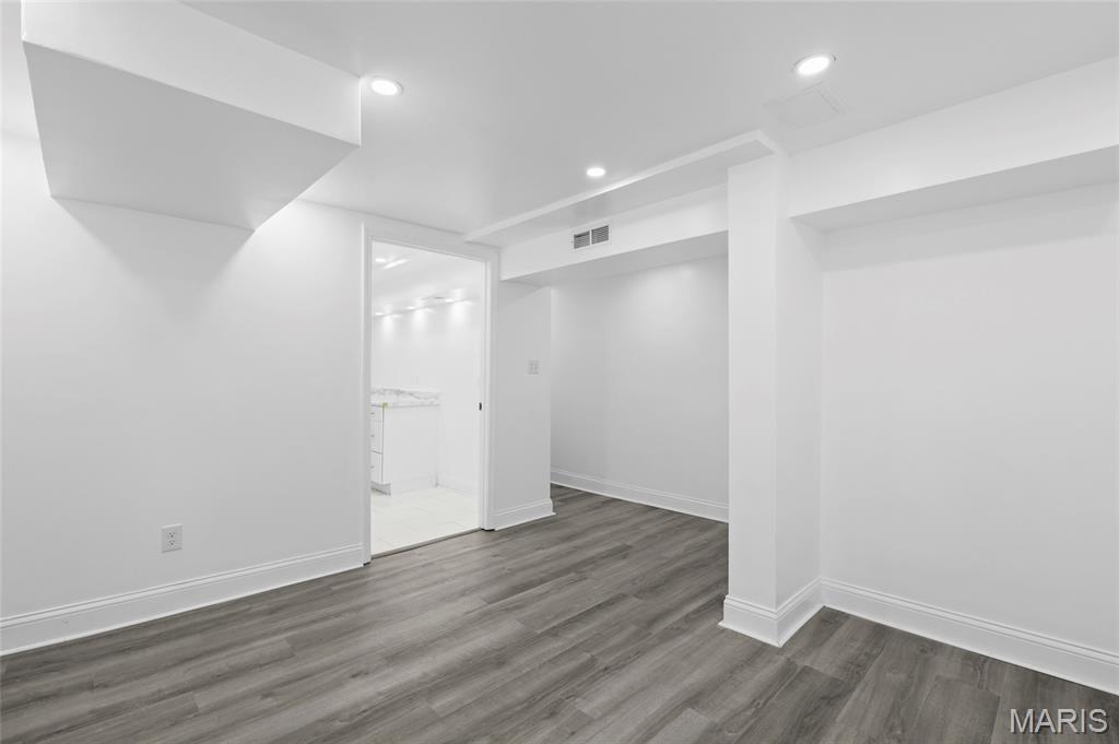 Hathaway Manor 12 - Residential