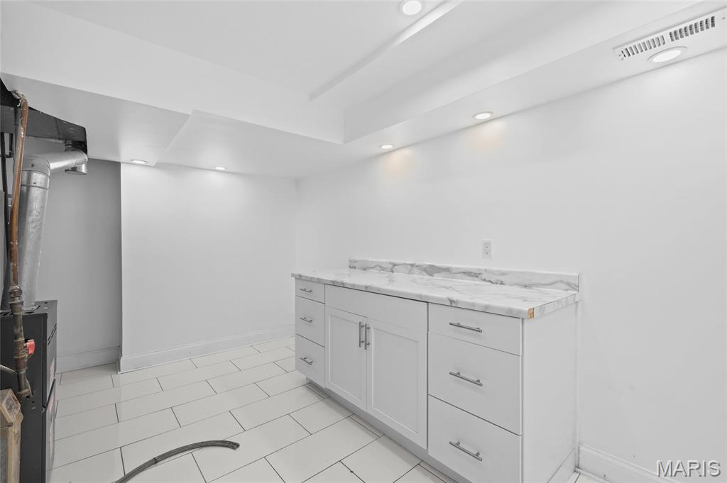 Hathaway Manor 12 - Residential