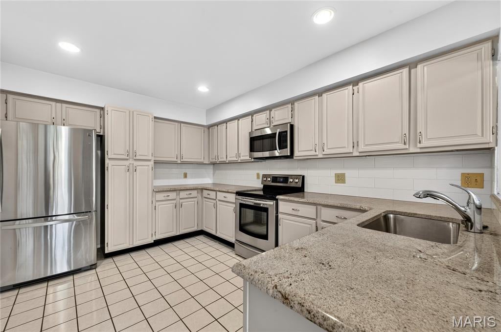 1010 Thoreau Court 302