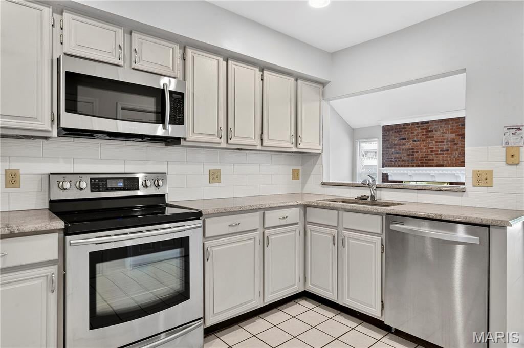 1010 Thoreau Court 302