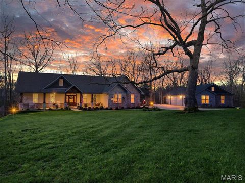 30 Woodbine Court Troy MO 63379