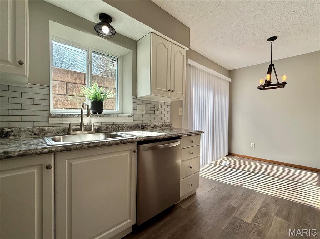 Ashton Place Condo - Residential