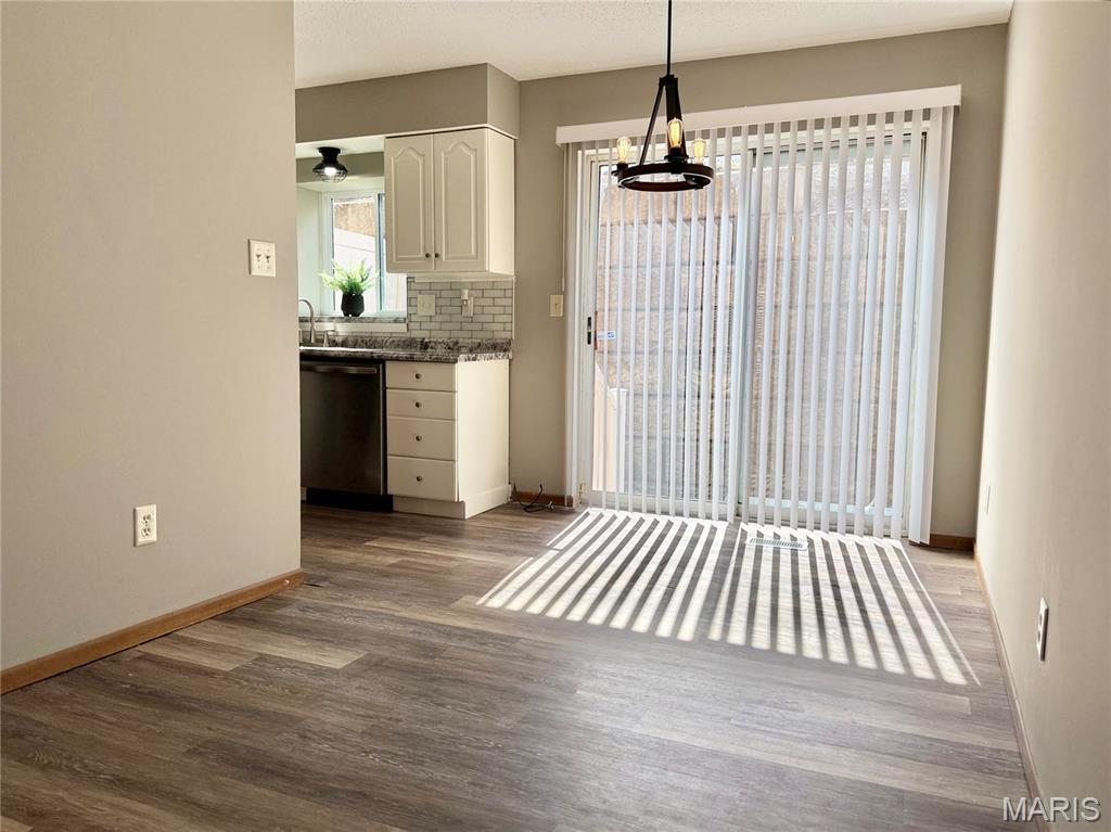 Ashton Place Condo - Residential