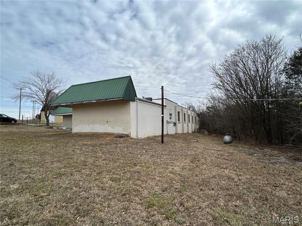 none - Commercial Sale