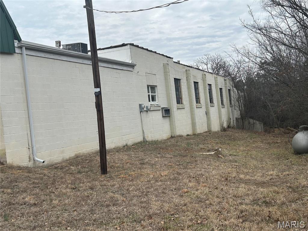 none - Commercial Sale