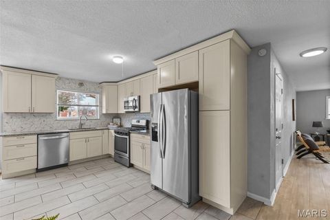 Tiny photo for 6064 W Cabanne Place, St Louis, MO 63112 (MLS # 26030413)