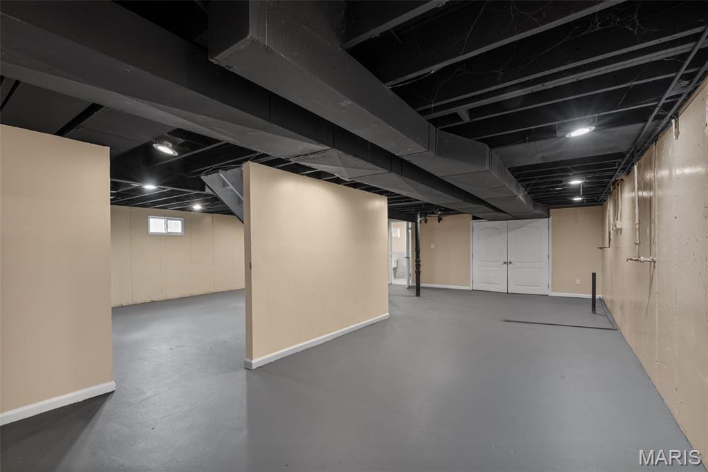 Townsend/West Cabanne Place - Residential