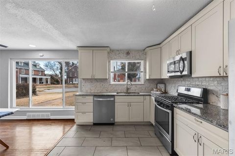 Tiny photo for 6064 W Cabanne Place, St Louis, MO 63112 (MLS # 26030413)